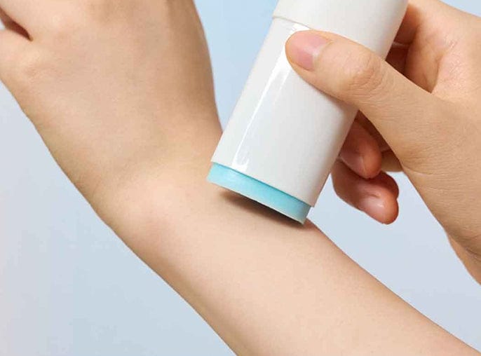 {"type":"root","children":[{"type":"paragraph","children":[{"type":"text","value":"Evenly apply on areas exposed to UV rays such as face, neck, arms, and legs.\nApply 30 minutes before sun exposure and reapply every 2-3 hours."}]}]}