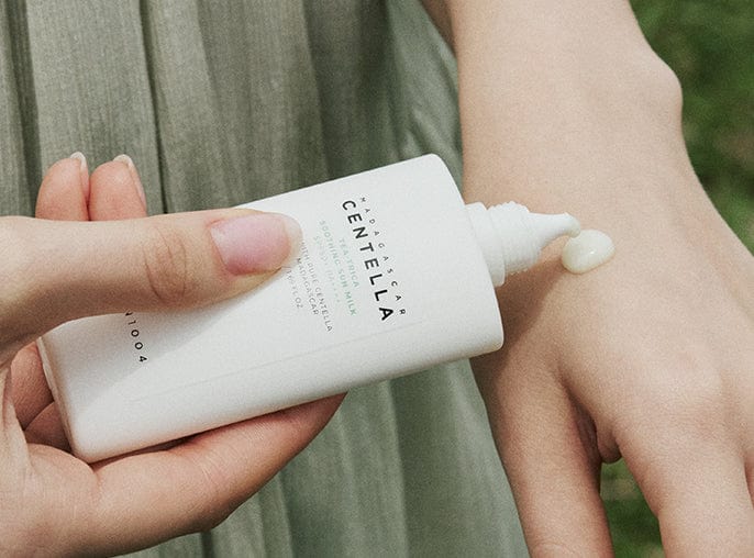 {"type":"root","children":[{"type":"paragraph","children":[{"type":"text","value":"At the last step of basic skincare, evenly apply on areas exposed to UV rays such as face, neck, arms, and legs."}]}]}